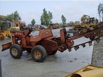 DITCH-WITCH R 30 4 wheel drive trencher - Trenčer