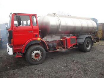 Berliet  - Kamion cisterna