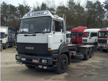 Iveco 240 E 32 6x2 - Kamion-šasija