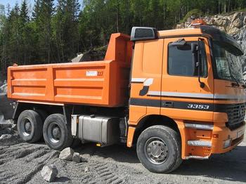 MERCEDES 3353 6x4 - Kamion-šasija