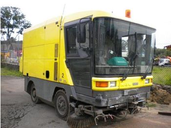 RAVO 5002
 - Cestovna čistilica