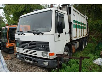 VOLVO FL7
 - Kamion za odvoz smeća